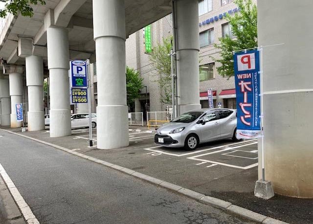トラストパーク平尾2丁目西鉄高架下
